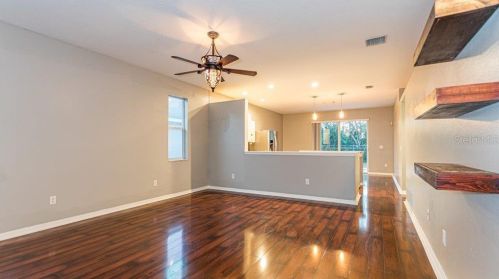 6711 Cambridge Park Dr, Ruskin, FL 33572-1720