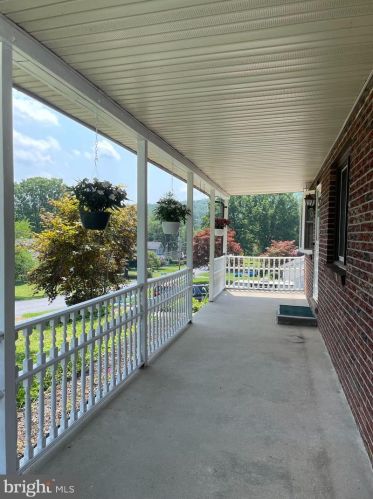 15 Perkiomen Ave, Collegeville, PA 19426-3224