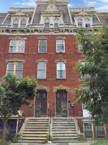 5 Eastman Ter, Poughkeepsie, NY 12601-4306