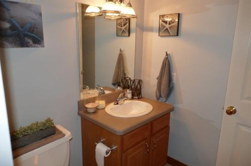 3104 Sugarberry Ln, New Castle PA  16105-1382 exterior