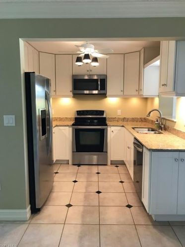 2525 Dawn Cir, Naples FL  34103-4562 exterior