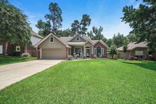 12121 La Salle Oaks, Conroe, TX 77304-1383