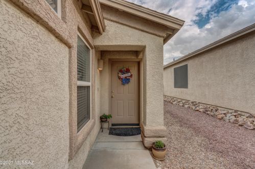10443 Vashon St, Tucson, AZ 85747-5738