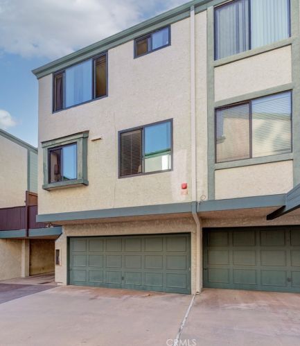 500 Catalina Ave, Redondo Beach CA  90277-4156 exterior