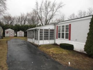 68 North St, Colchester VT  05446-7096 exterior