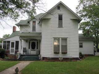 201 Colonial St, Medina, TN 38355-8759