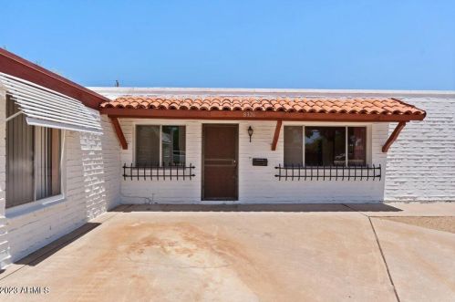 8326 Crestwood Way, Scottsdale AZ  85250-7314 exterior