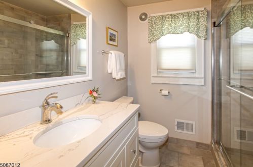 416 Manor Ave, Cranford NJ  07016-2036 exterior