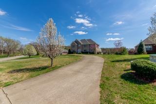 4888 Saint Andrew Ct, Clarksville, TN 37043-7227