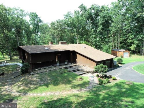118 Lake Front Dr, Dover, DE 19904-6421