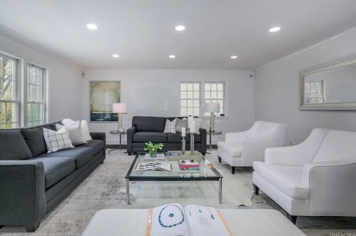 10 Reynal Xing, Scarsdale NY  10583-7414 exterior