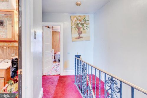 6617 Guyer Ave, Philadelphia PA 19153-2406 exterior