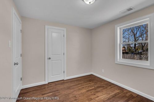 115 Springdale Ave, Tinton Falls NJ  07724-2628 exterior