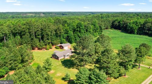 1087 The Hook Rd, Foneswood, VA 22572-3826