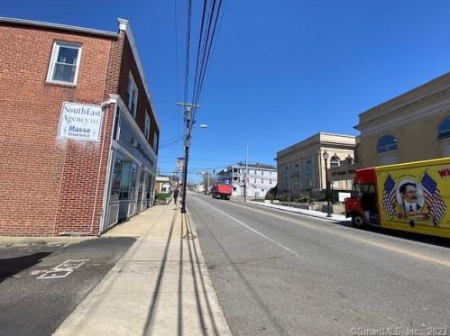 108 Main St, Norwich CT  06351-2238 exterior