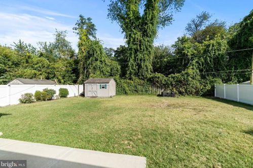 28 Buckingham Dr, Willingboro NJ  08046-1623 exterior