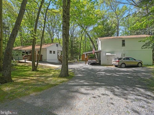 21 Wood Ln, Schuylkill Haven, PA 17972-8503