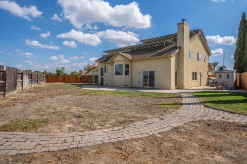 2009 Carlsbad Caverns Ct, Newman CA  95360-9635 exterior