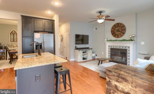 302 Witwer Way, Mount Joy PA  17552-1162 exterior