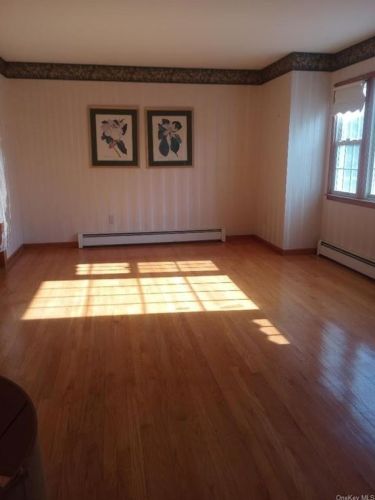 46 Howard Dr, Middletown, NY 10941-1029