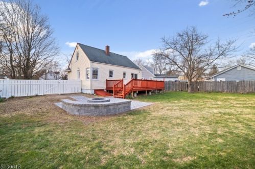 8 Mary Ln, Fanwood NJ  07023-1009 exterior