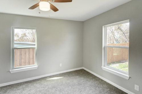 2403 Warwick Ave, Fort Worth TX  76106-7557 exterior