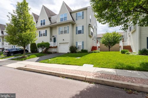 7 Cherry St, Downingtown, PA 19335-3086