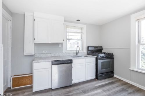 126 Walnut St, Bloomfield NJ 07003-5030 exterior