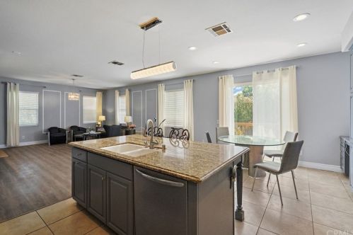 7895 Garden Park St, Chino CA  91708-7659 exterior