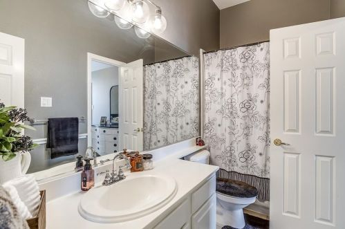 3133 Myrtice Dr, Lewisville TX  75022-0968 exterior