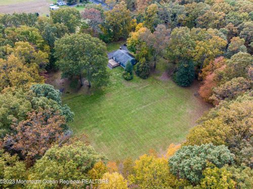 690 Route 539, Plumsted Township NJ  08533-2103 exterior