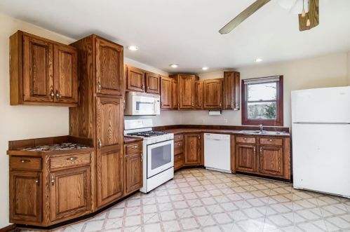 13316 Bell St, Cedar Lake IN  46303-9409 exterior