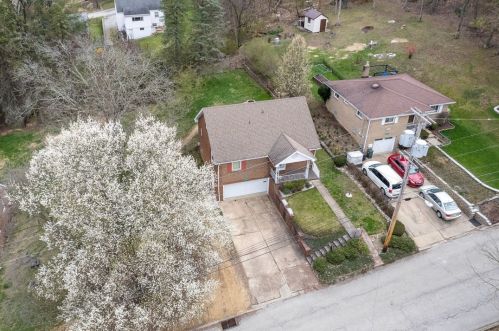 1211 Delaware St, Mckeesport, PA 15131-1631
