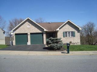 125 Boro Vu Dr, Northampton, PA 18067-1052