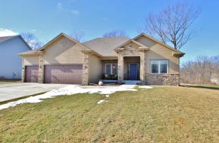 8410 Orchard Dr, Camp Dodge, IA 50131-4786