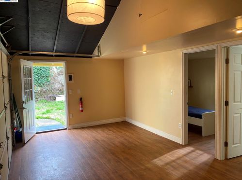 3015 Dakota St, Oakland CA 94602-3801 exterior