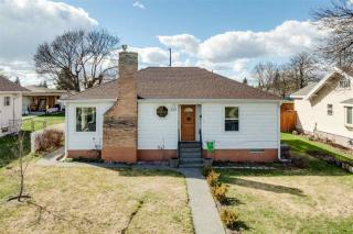 4727 Howard St, Spokane WA  99205-5601 exterior