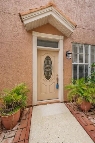 1666 Arabian Ln, Palm Harbor, FL 34685-3341