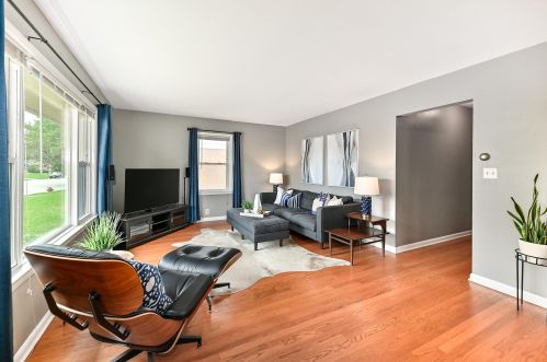 220 Lexington Blvd, Milwaukee, WI 53217-5115