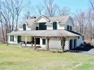 34 Wynkoop Ln, Rhinebeck, NY 12572-1510