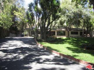 7931 Woodrow Wilson Dr, Los Angeles, CA 90046-1215