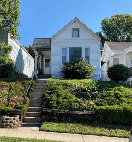 16 Garrison Ave, Newport, KY 41075-2408