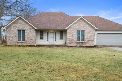 402 Olive St, Farmland, IN 47340-9513
