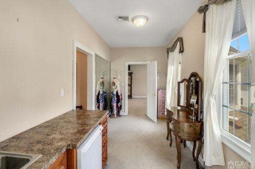 2 Winchester Dr, East Brunswick NJ  08816-3385 exterior