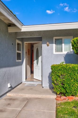 26400 Gimlet Dr, Santa Clarita, CA 91321-2163