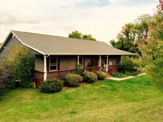 8981 Fairmont Rd, Thornville, OH 43076-8811