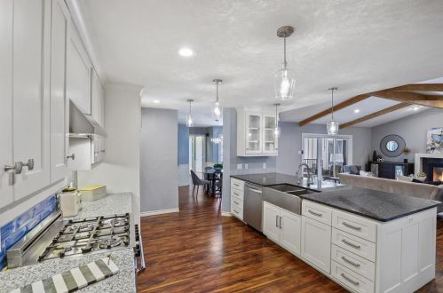 7507 Cliffbrook Dr, Dallas TX  75254-8012 exterior