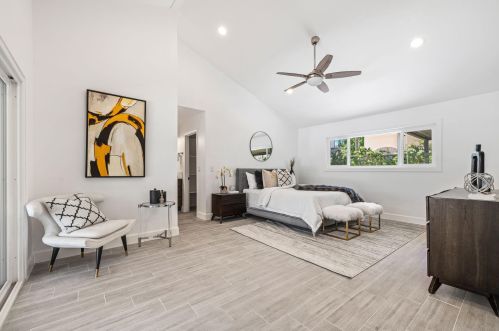 48890 Eisenhower Dr, La Quinta CA  92253-6223 exterior