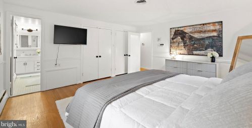 1421 Sugartown Rd, Berwyn PA  19312-1820 exterior