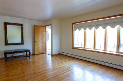 11 Gregg Ln, Bayonne NJ  07002-3706 exterior